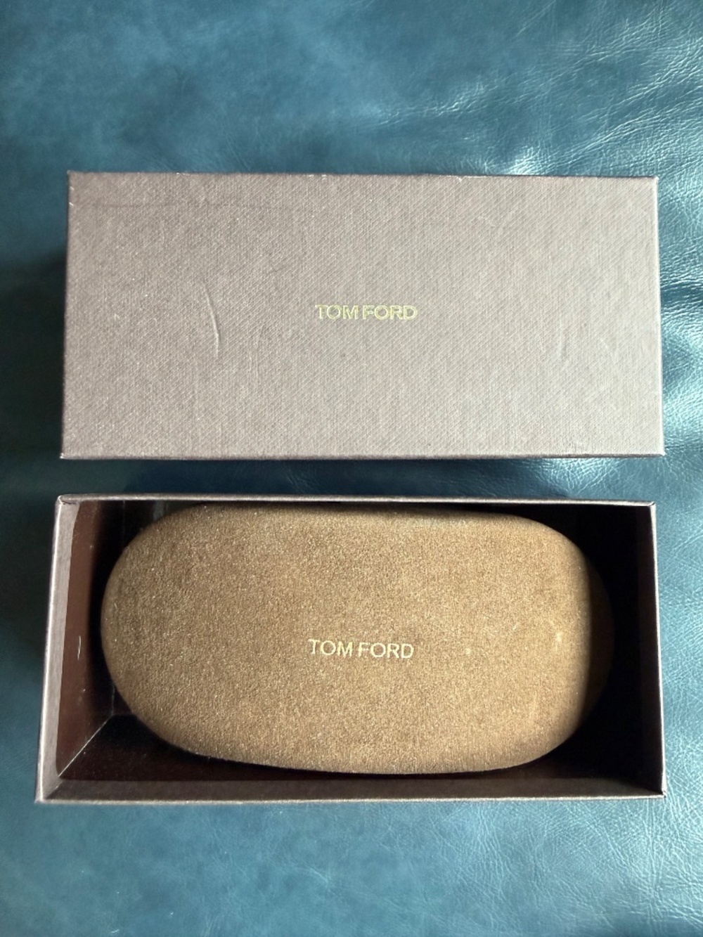 Tom Ford Sabrina-02 TF764 01B Black Oversized Sunglasses w/ Case & Box - Picture 4 of 8